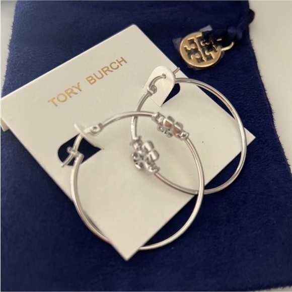 Tory Burch Eleanor Hoops Silver - Picture 9 of 11